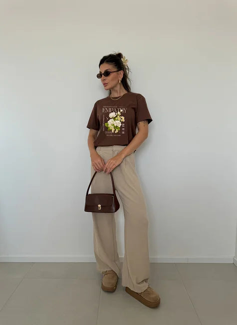 Camiseta Feminina Marrom Escuro Empathy